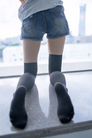 [Campo de viento] NO.113 Pantalones cortos de mezclilla de seda negra con cintura pequeña