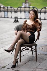 [IESS 奇思趣向] Модель: Сяо Цзе "Сексуальная юбка с леопардовым принтом"