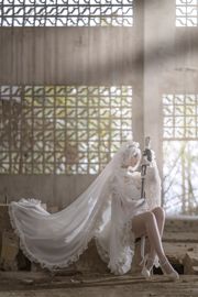 Ji Jingjiang "Vestido de novia blanco 2B"