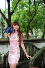 Chica taiwanesa Tangtang "Lin's Garden Classical Cheongsam Outside Shoot"