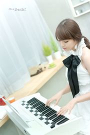 Корейская красавица Ли Эрхуй "Девушка-пианистка"